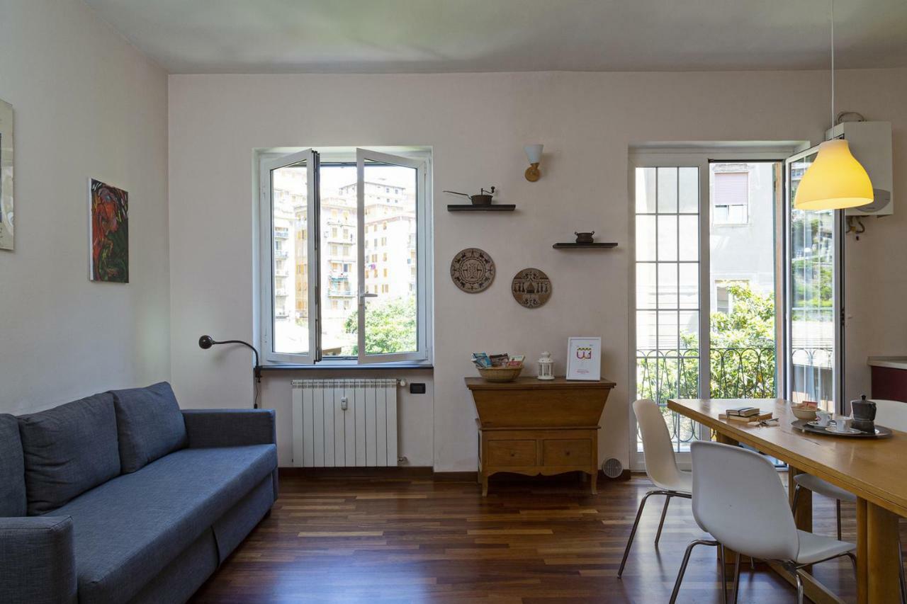 Sunny Apartment Over The Harbor Генуя Экстерьер фото